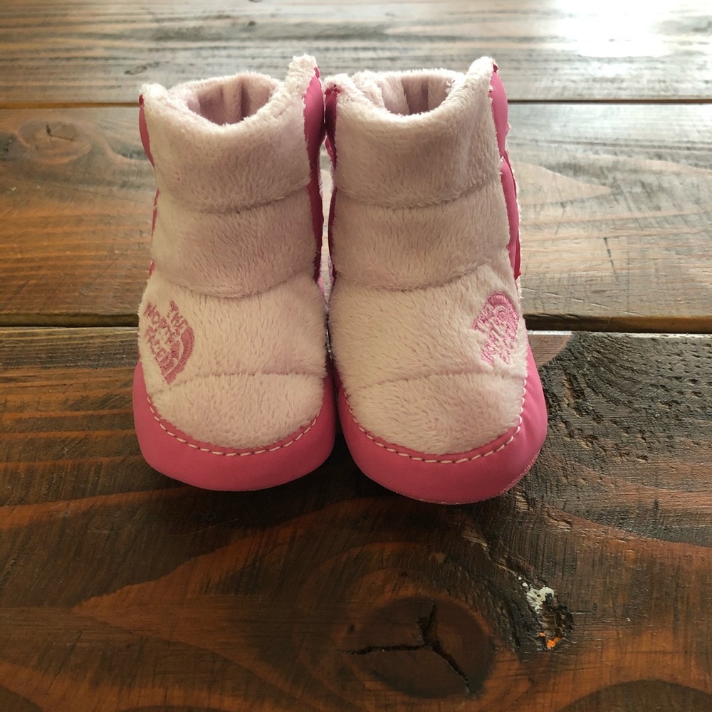 Northface girls winter booties